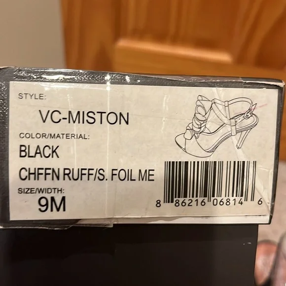 Vince Camuto Miston Ruffle Heels - Picture 11 of 12